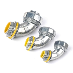 CONECTOR CURVO HERMÉTICO LIQUID TIGHT 1-1/2″ DE 90° ZINC PARA T/FLEXIBLE PVC CON UL